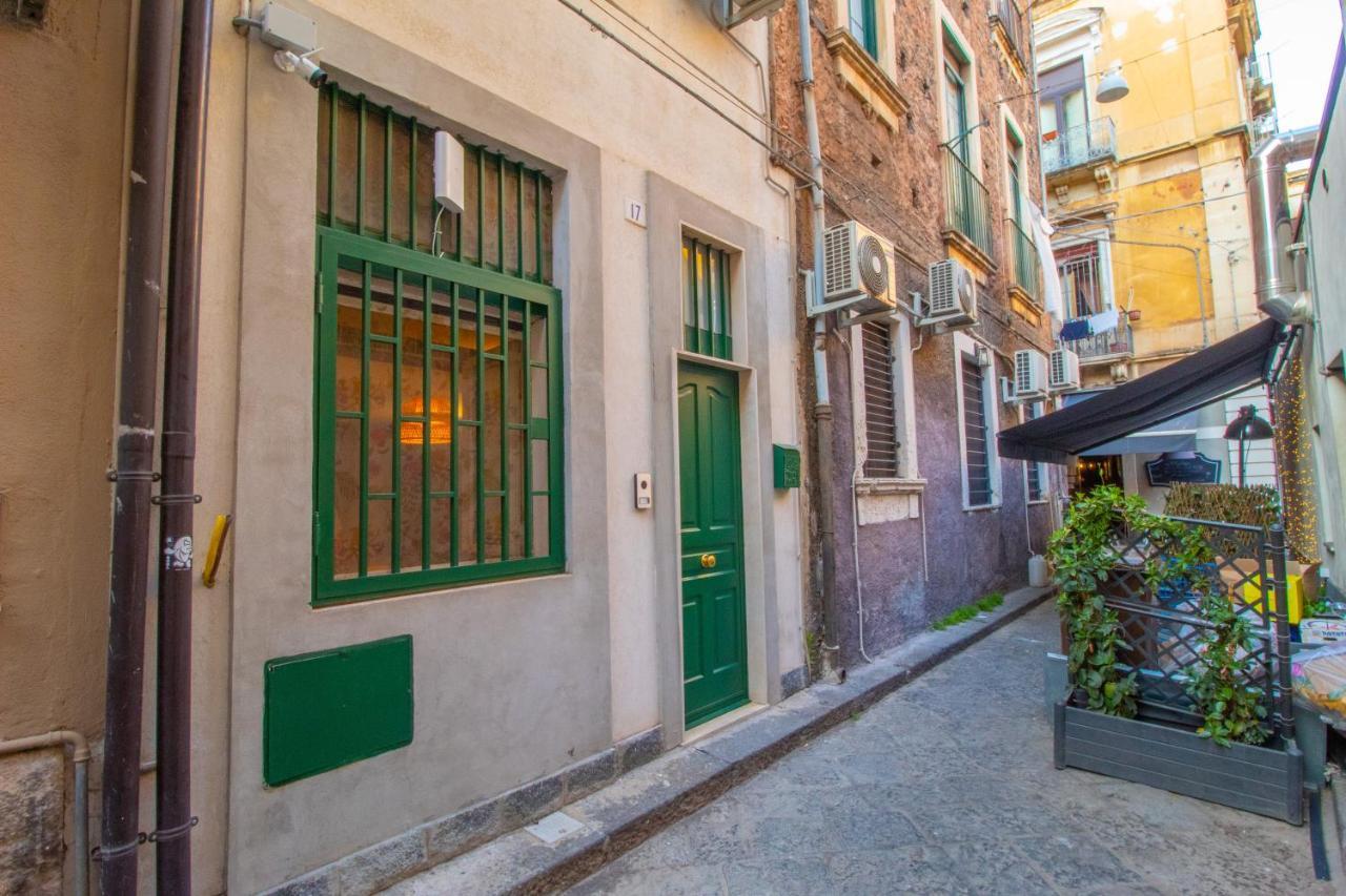 L'Angoletto Del Viaggiatore Catânia Exterior foto